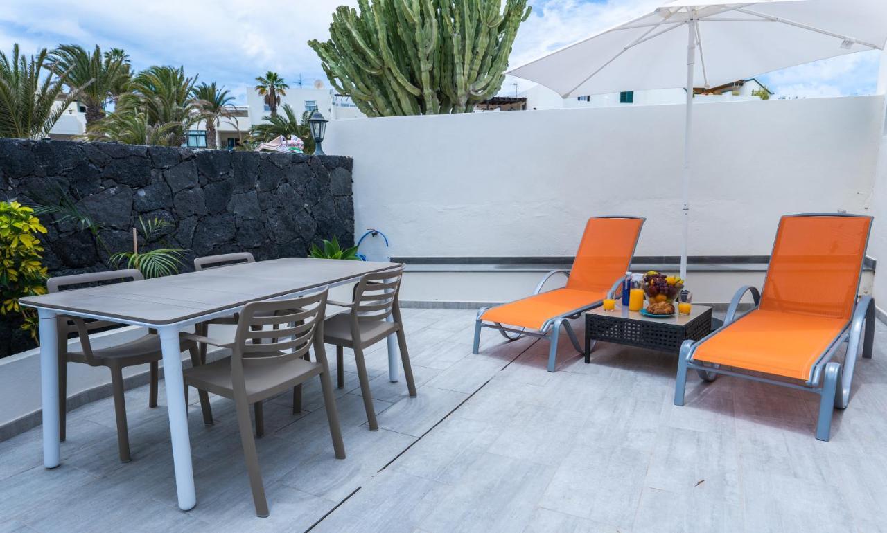 Casa a primera linea de mar Costa Teguise Esterno foto
