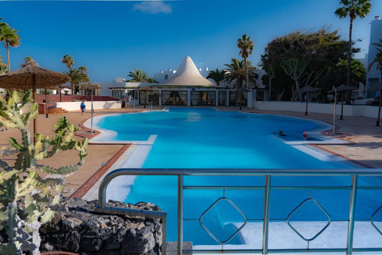 Casa a primera linea de mar Costa Teguise Esterno foto